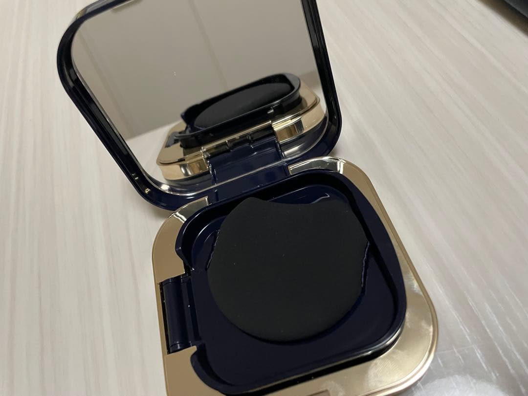 クレドポーボーテ　タンクッションエクラルミヌ　下地