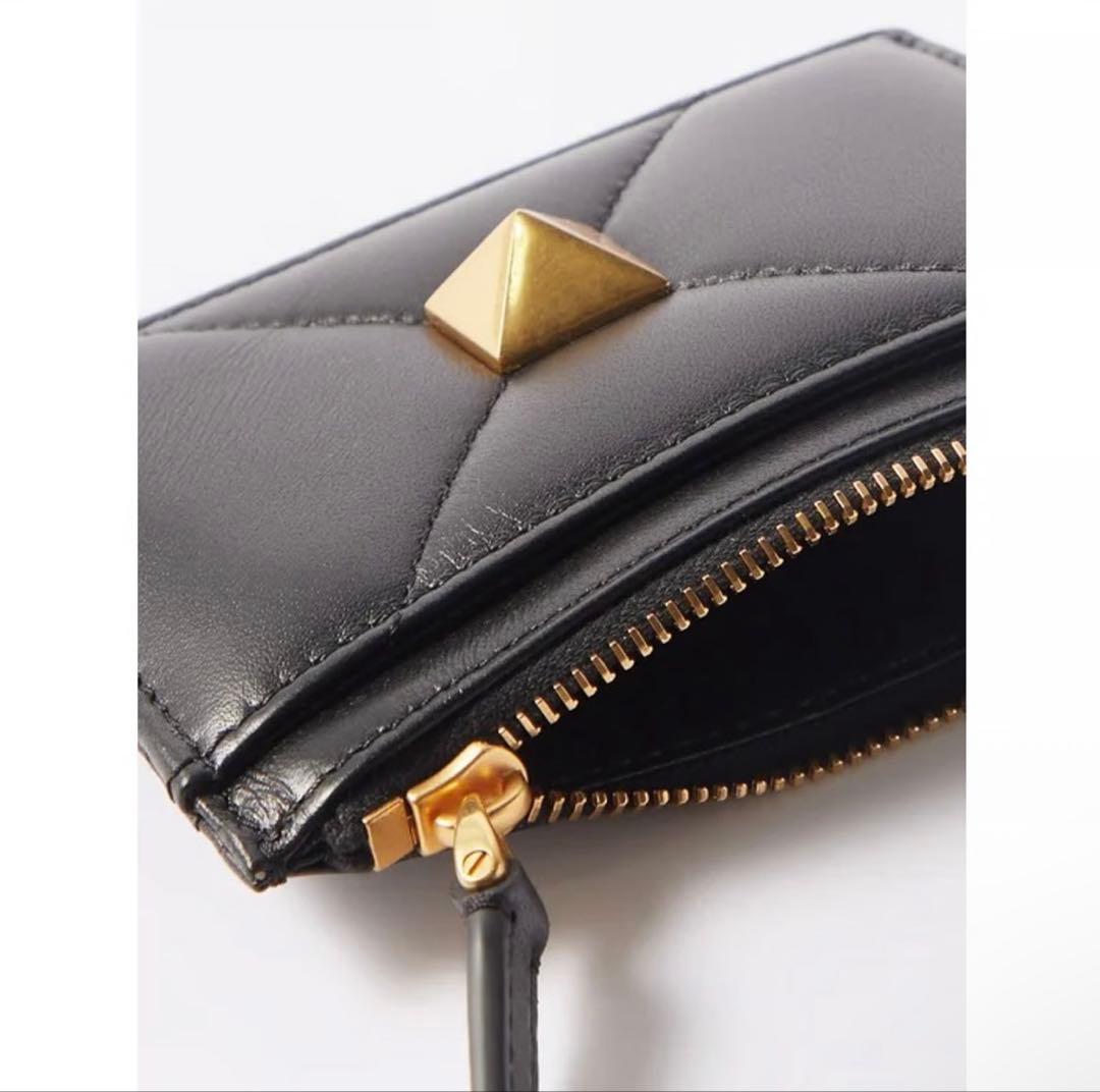 VALENTINO GARAVANI ローマンスタッズ レザーカードケース
