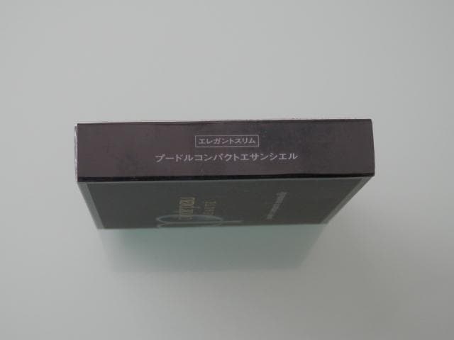 クレ・ド・ポーボーテ　プードルコンパクトエサンシエル　エレガントスリム