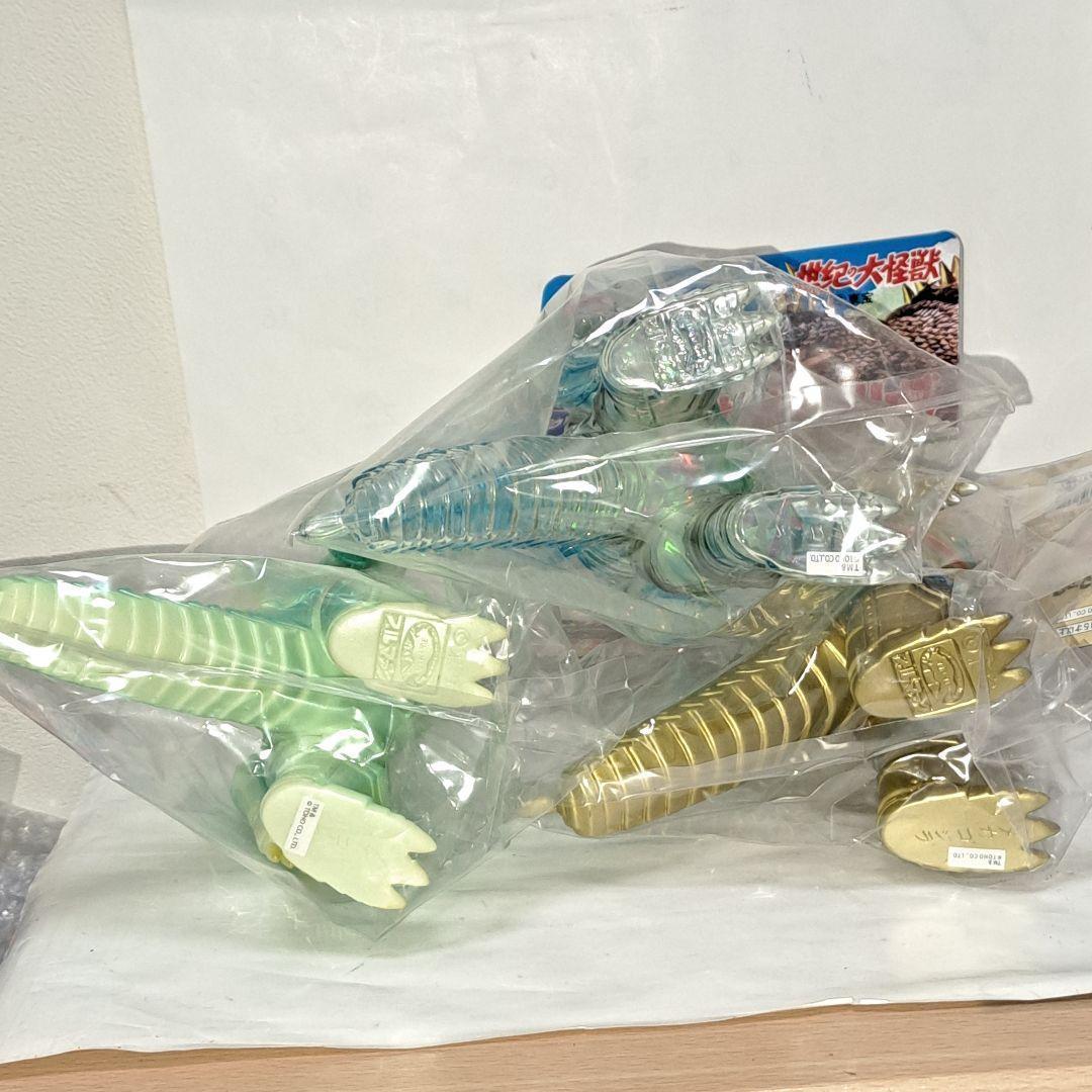 メカゴジラ　ブルマァク　オーロラカラー・蓄光グリーン・ゴールド　３種セット