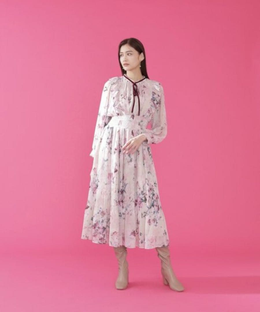 ビックシアーフラワープリントワンピース