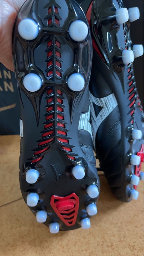 新品　モレリア　NEO4 サッカースパイク　ブラック　黒　ネオ4