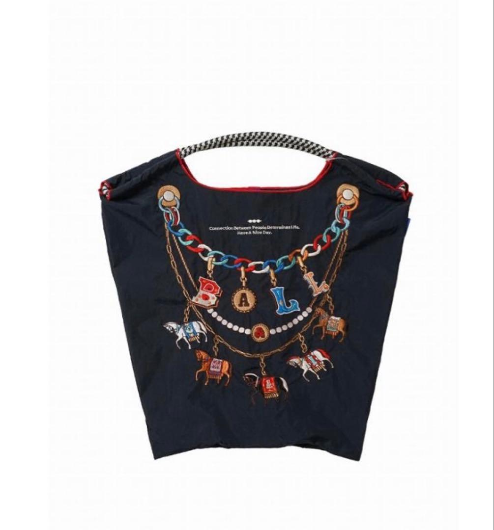 ボールアンドチェーン　ホースチャーム　ネイビー　Mサイズ