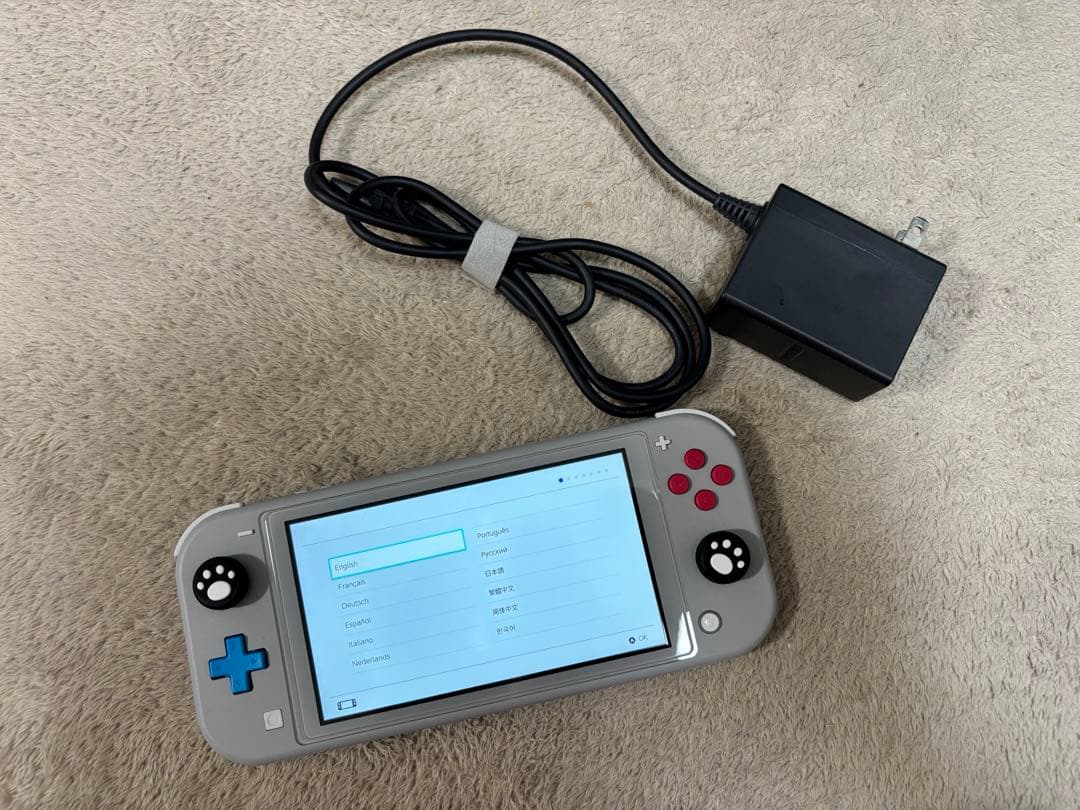 美品　NintendoSwitchLITE 本体 ザシアン ザマゼンタ 剣盾