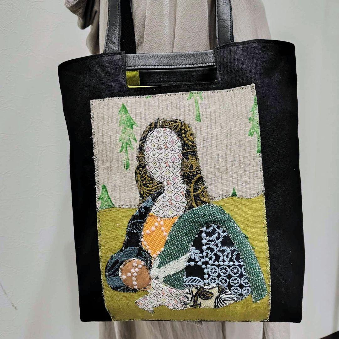 ミナペルホネン/カケラ×アート額縁に女性像/A4ショルダートートマチ有り