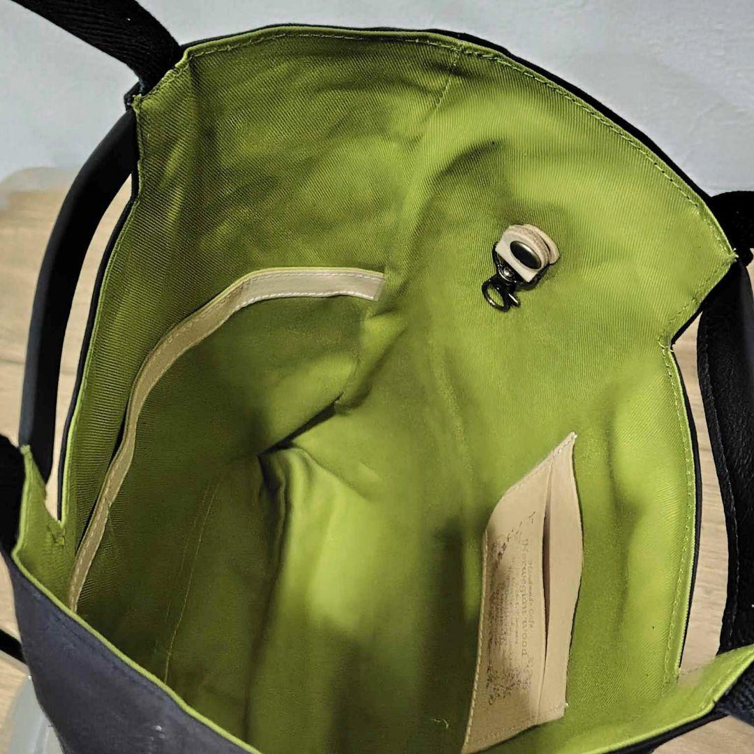 ミナペルホネン/カケラ×アート額縁に女性像/A4ショルダートートマチ有り