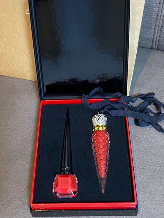 ルブタン口紅グロス♡ネイルセット新品未使用