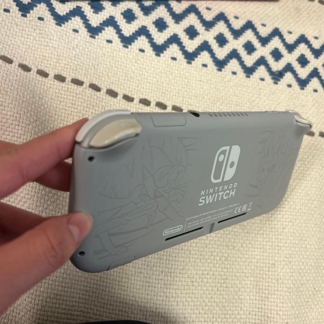 Nintendo Switch ライト ポケモン