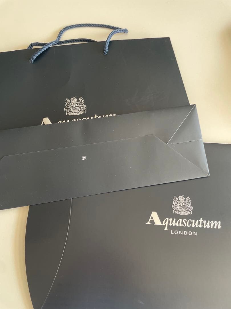 【ノブノブ】アクアスキュータム（ニット）