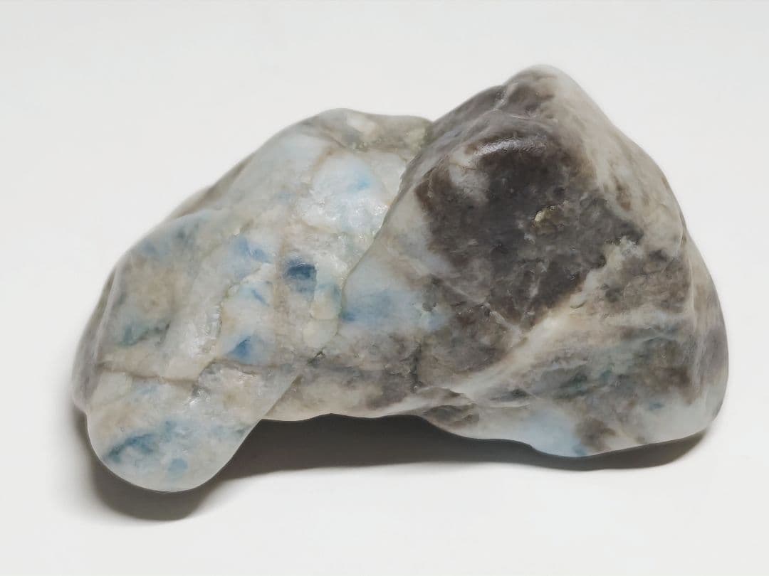 コン沢 88g 翡翠 ヒスイ 原石 鑑賞石 自然石 誕生石 鉱物 鉱石 水石