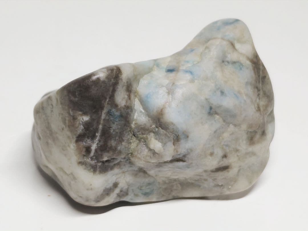 コン沢 88g 翡翠 ヒスイ 原石 鑑賞石 自然石 誕生石 鉱物 鉱石 水石