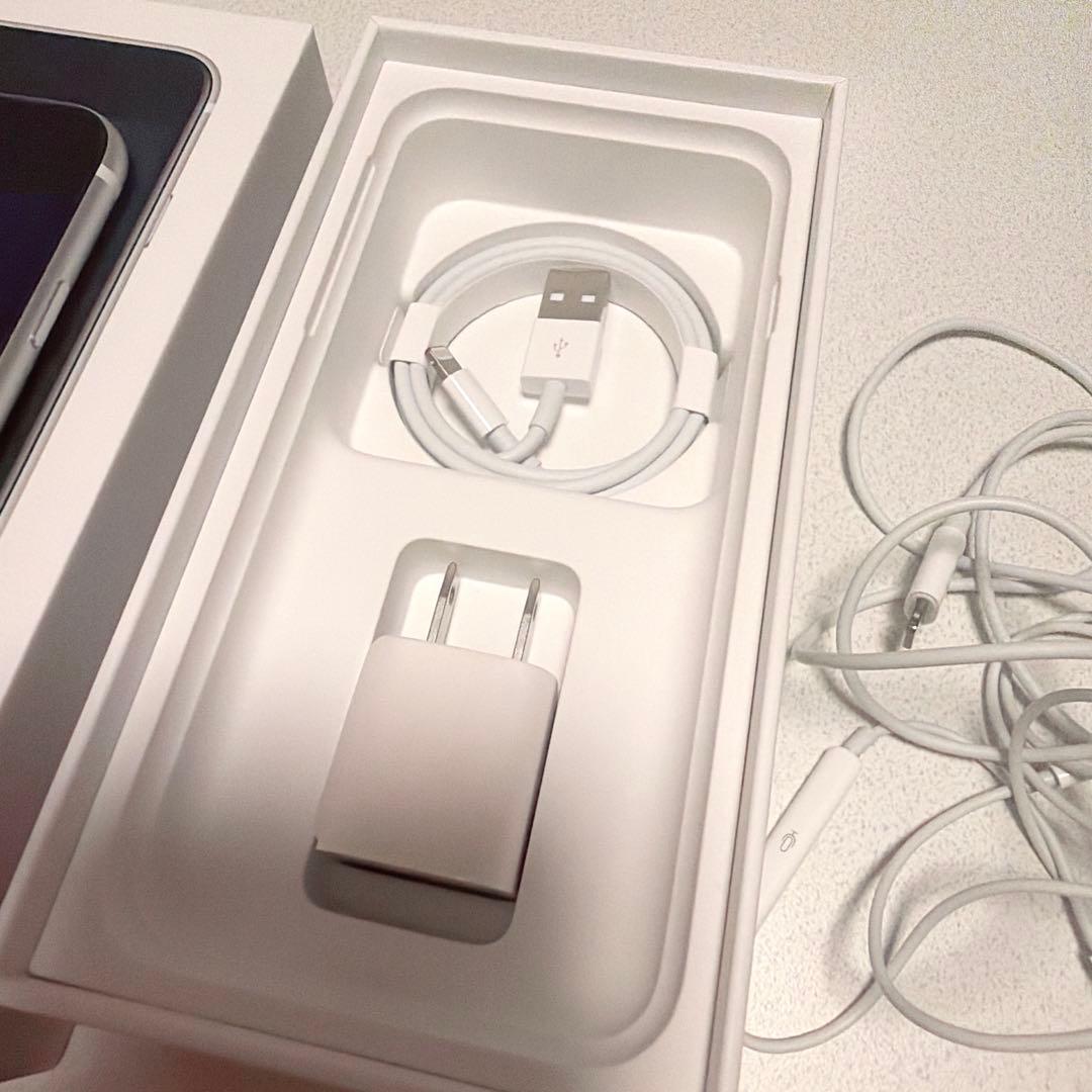 iphone se2 ホワイト SIMフリー 128GB 付属品あり 箱付き