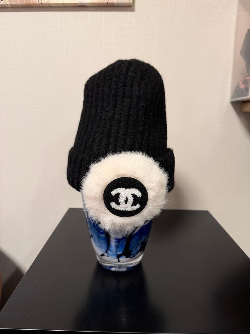 シャネルロゴニット帽 黒/白