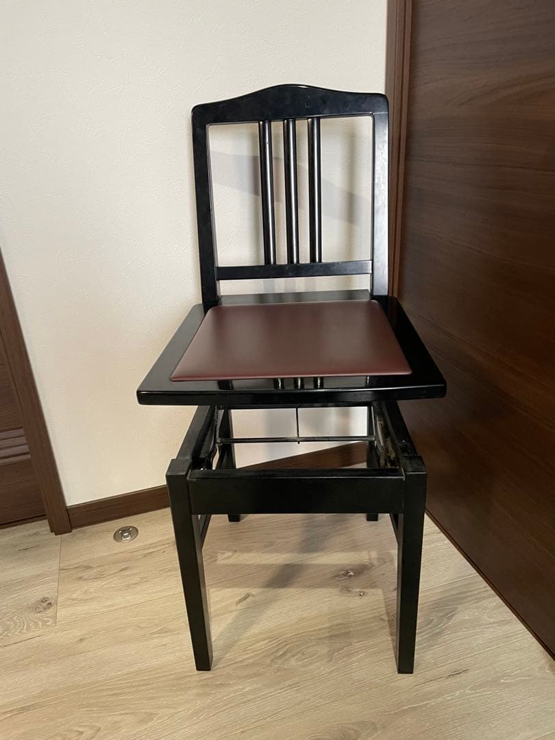 中古良品　ヤマハ背付ピアノ椅子.トムソン椅子