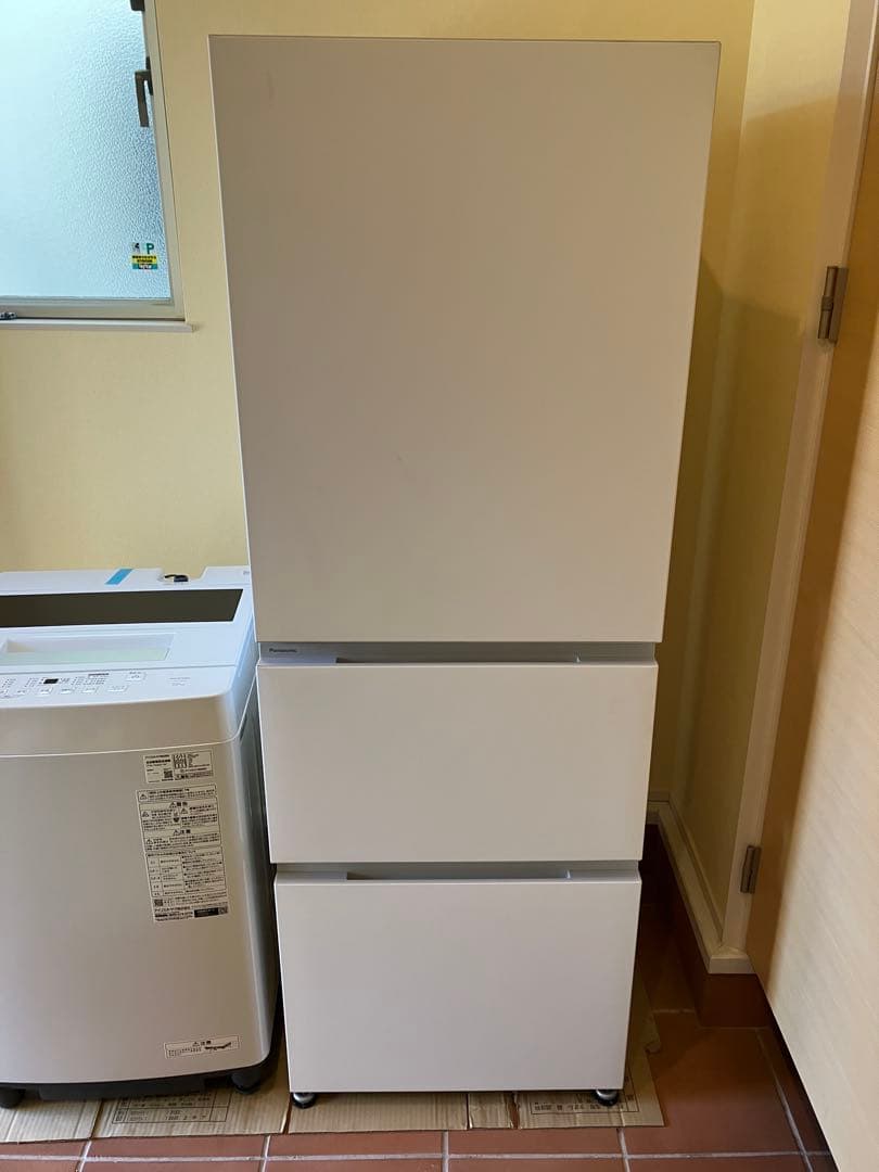 2025年製Panasonicチルド付冷蔵庫 【NR-C33ES1L-W】左開き