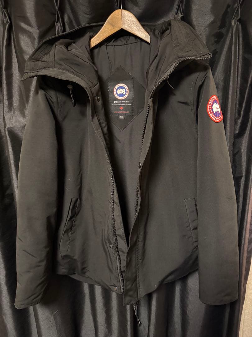 カナダグース ブラック ダウンジャケット