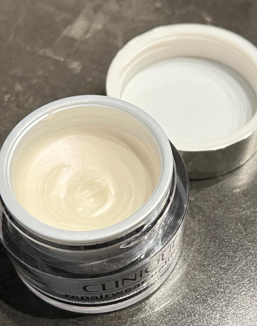 【ほぼ未使用】クリニーク リペアウェア モイスチャーリフト クリーム VD/D