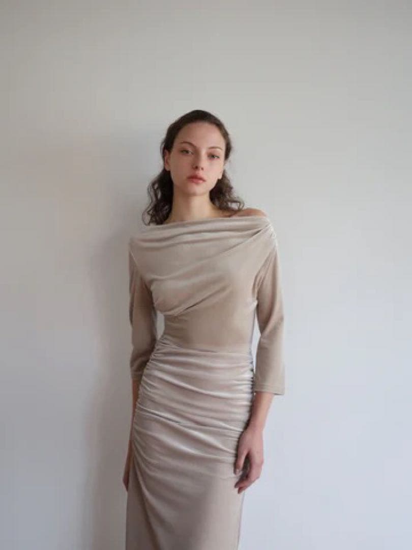 【新品未使用】Celon ドレープペロアドレス