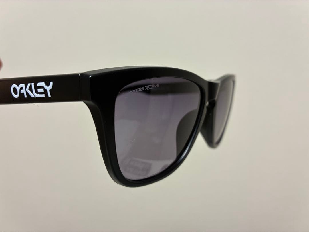 試着のみ　OAKLEY オークリー　フロッグスキン　OO9245-D054
