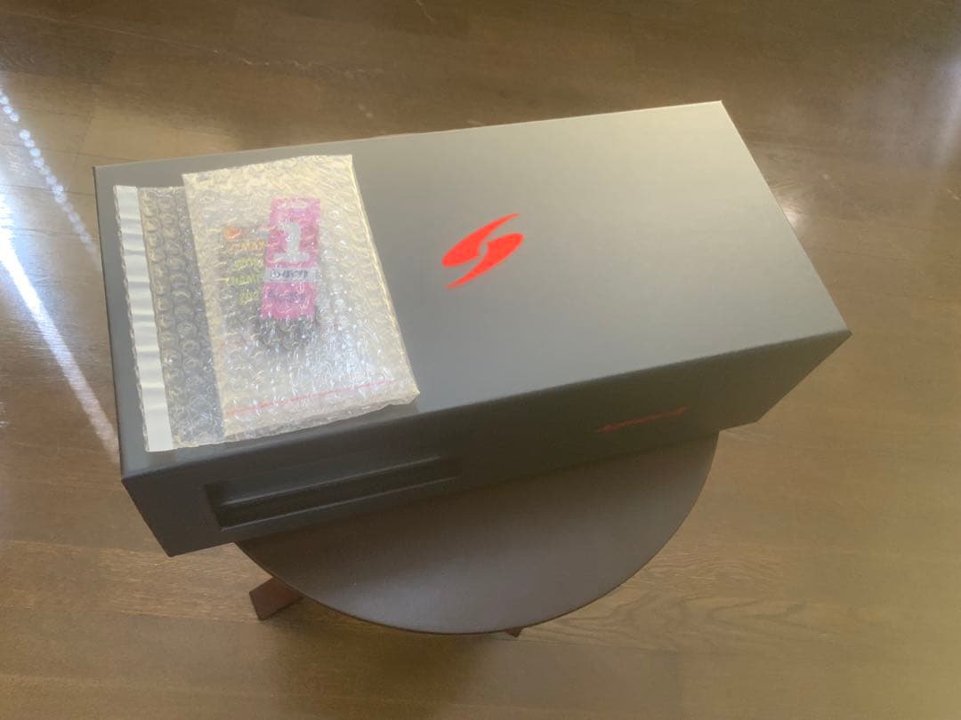 1/18スパークSPARKレッドブルRB18 日本GP仕様フェルスタッペン