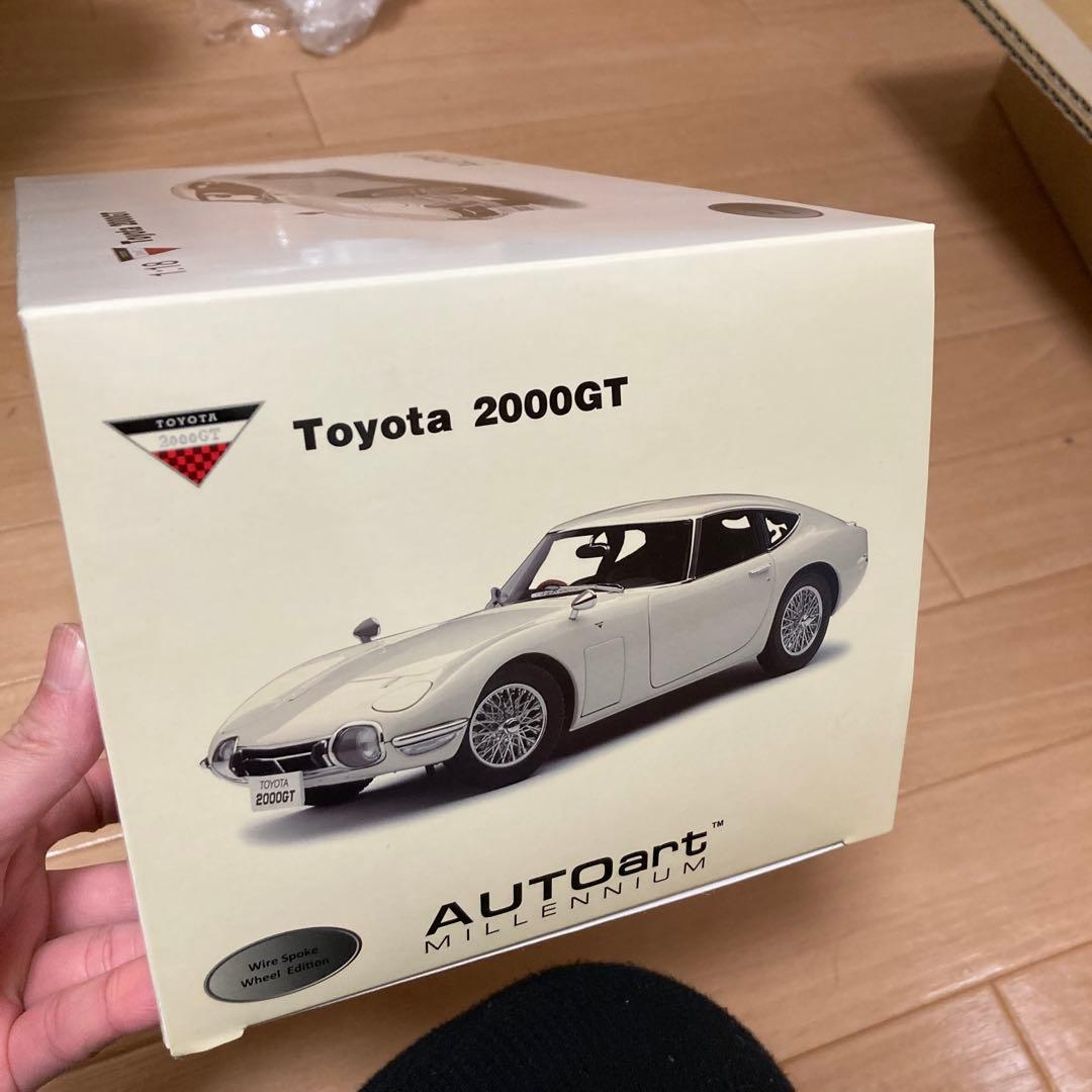 トヨタ 2000GT 1/18 ホワイト　autoart オートアート