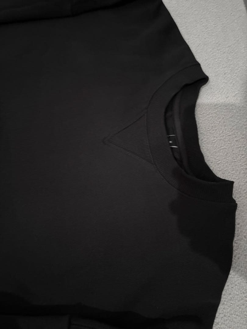 entire studios BOX CREW soot 黒