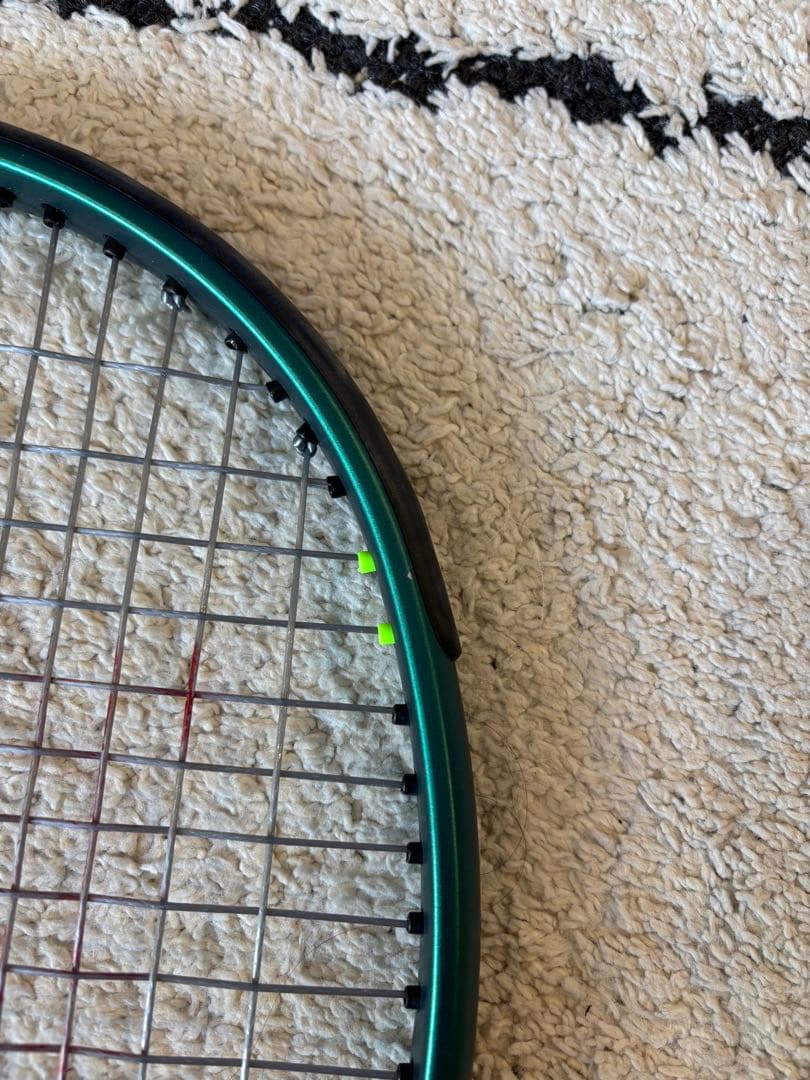 ウィルソン　テニスラケット　BLADE