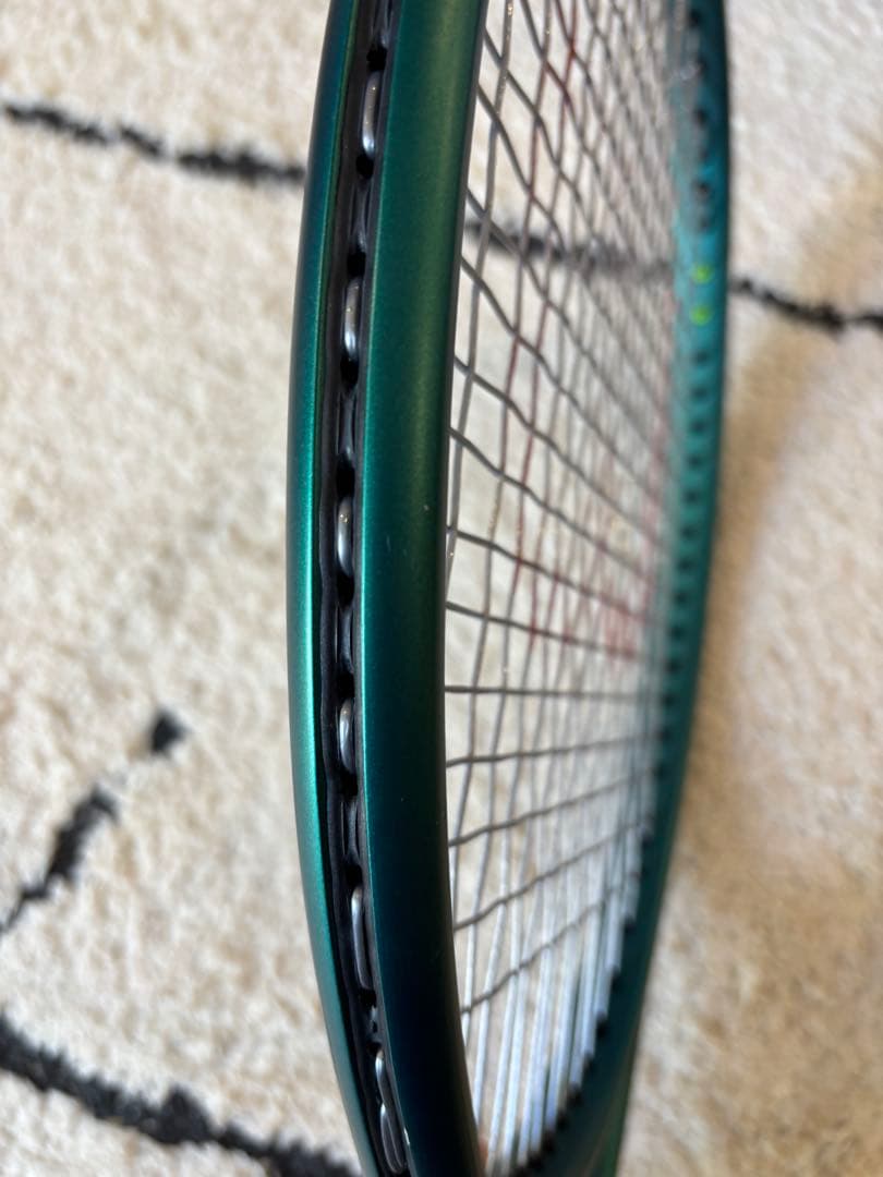 ウィルソン　テニスラケット　BLADE