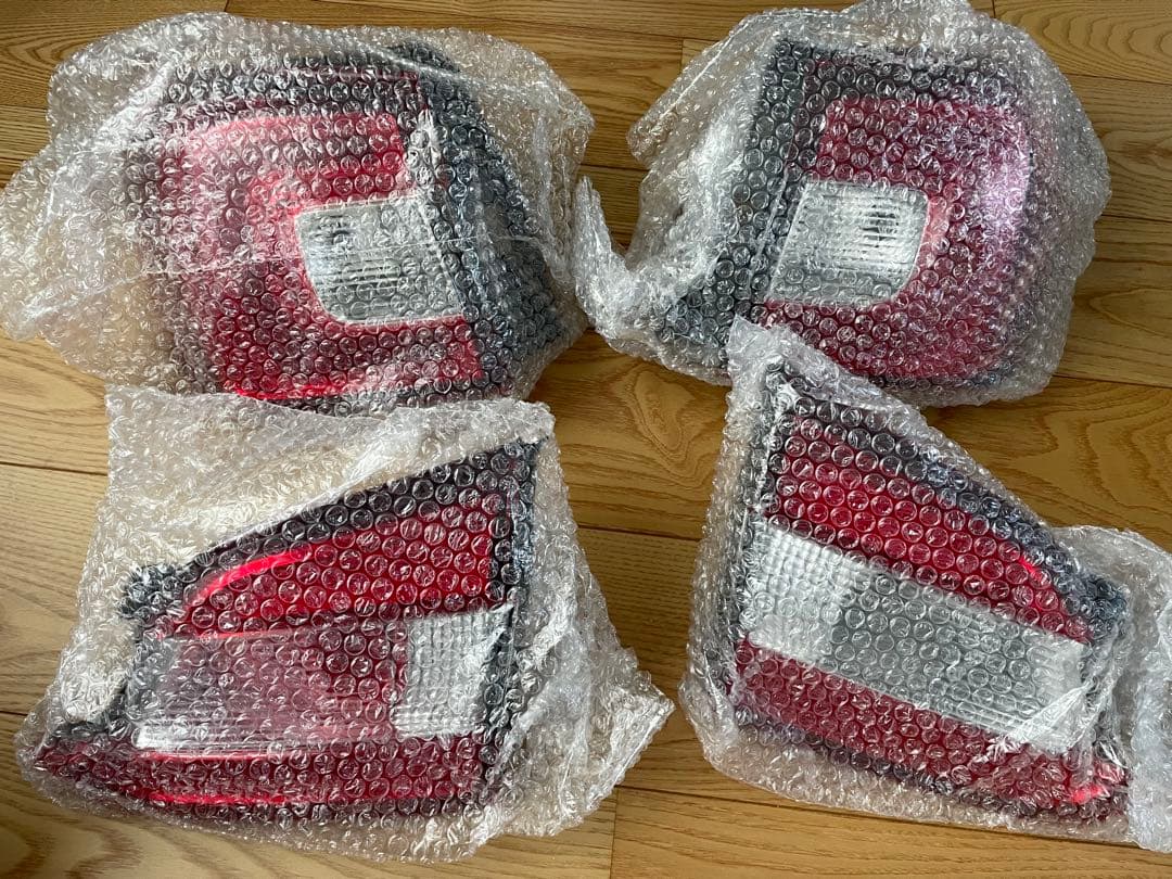 新品未使用 スバル レヴォーグ VM 純正 テールレンズ ブレーキランプ