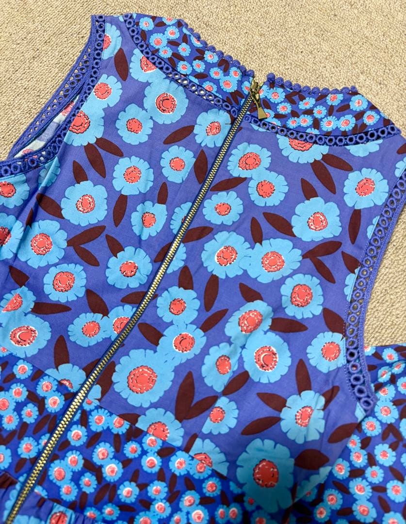 Kate Spadeフラワーレースドレス