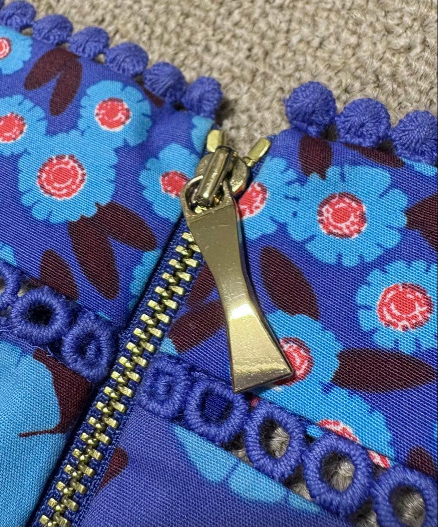 Kate Spadeフラワーレースドレス