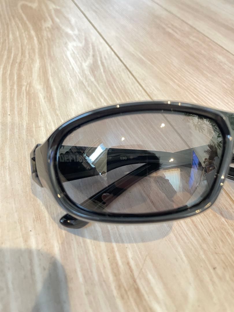 NIKE Archive サングラス マットブラックOUR’sローズ氏着用