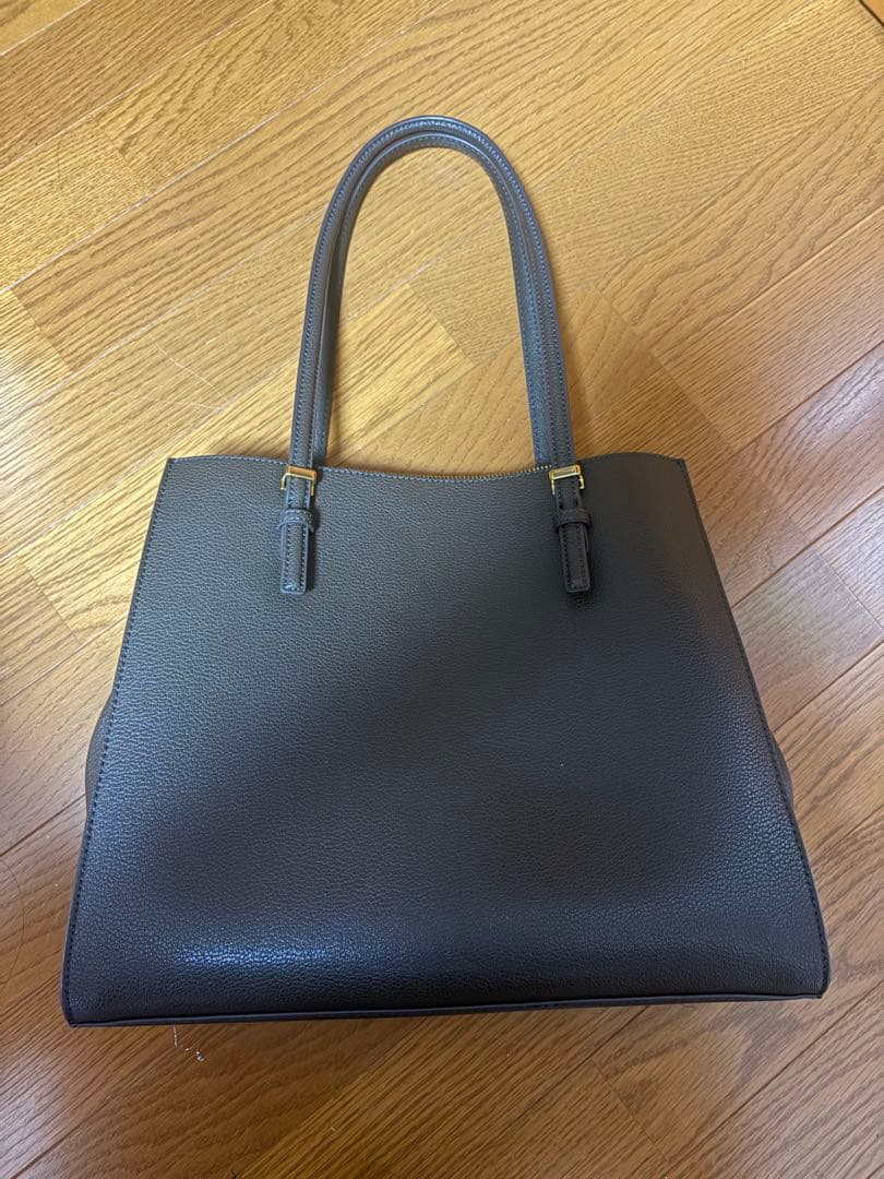 CHARLES & KEITH クラシックダブルハンドル　トートバッグ