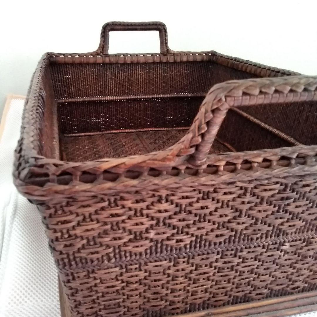 年代不明！両取手付き竹かご！籐籠 竹籠 竹細工 竹編みカゴ 小物入れ！経年美品！
