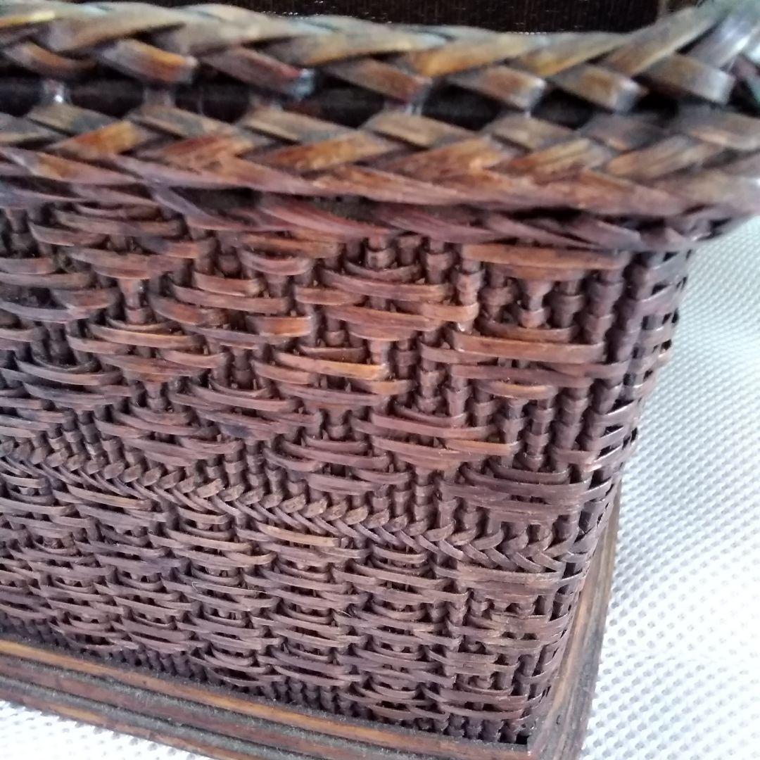 年代不明！両取手付き竹かご！籐籠 竹籠 竹細工 竹編みカゴ 小物入れ！経年美品！