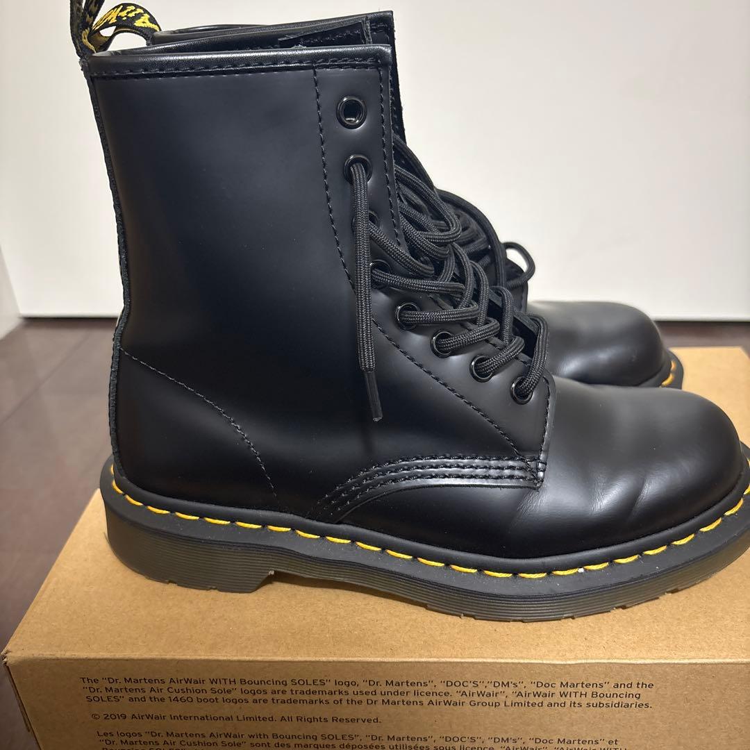 Dr. Martens ブラックブーツ イエローステッチ