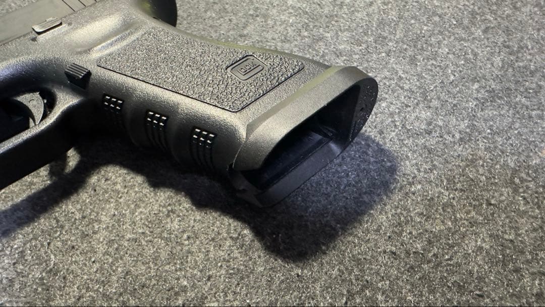 東京マルイマルイ　G17 グロック17 マグウェル&マガジンバンパー付カスタム