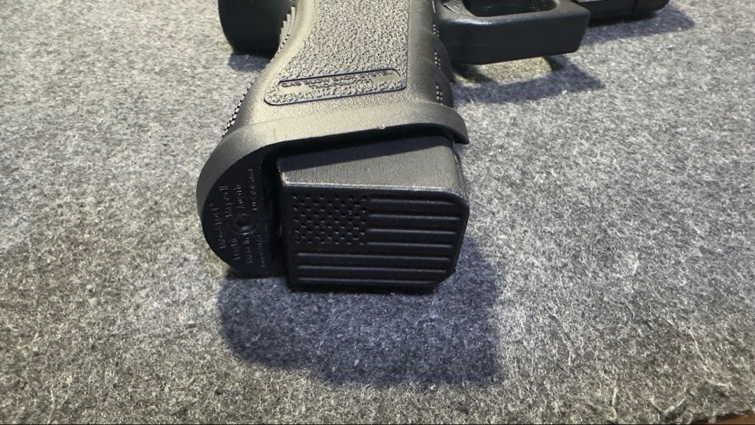 東京マルイマルイ　G17 グロック17 マグウェル&マガジンバンパー付カスタム