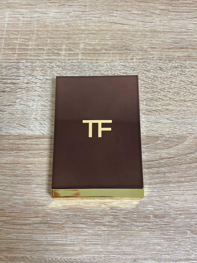 TOM FORD　アイカラークォード　030　インソレントローズ