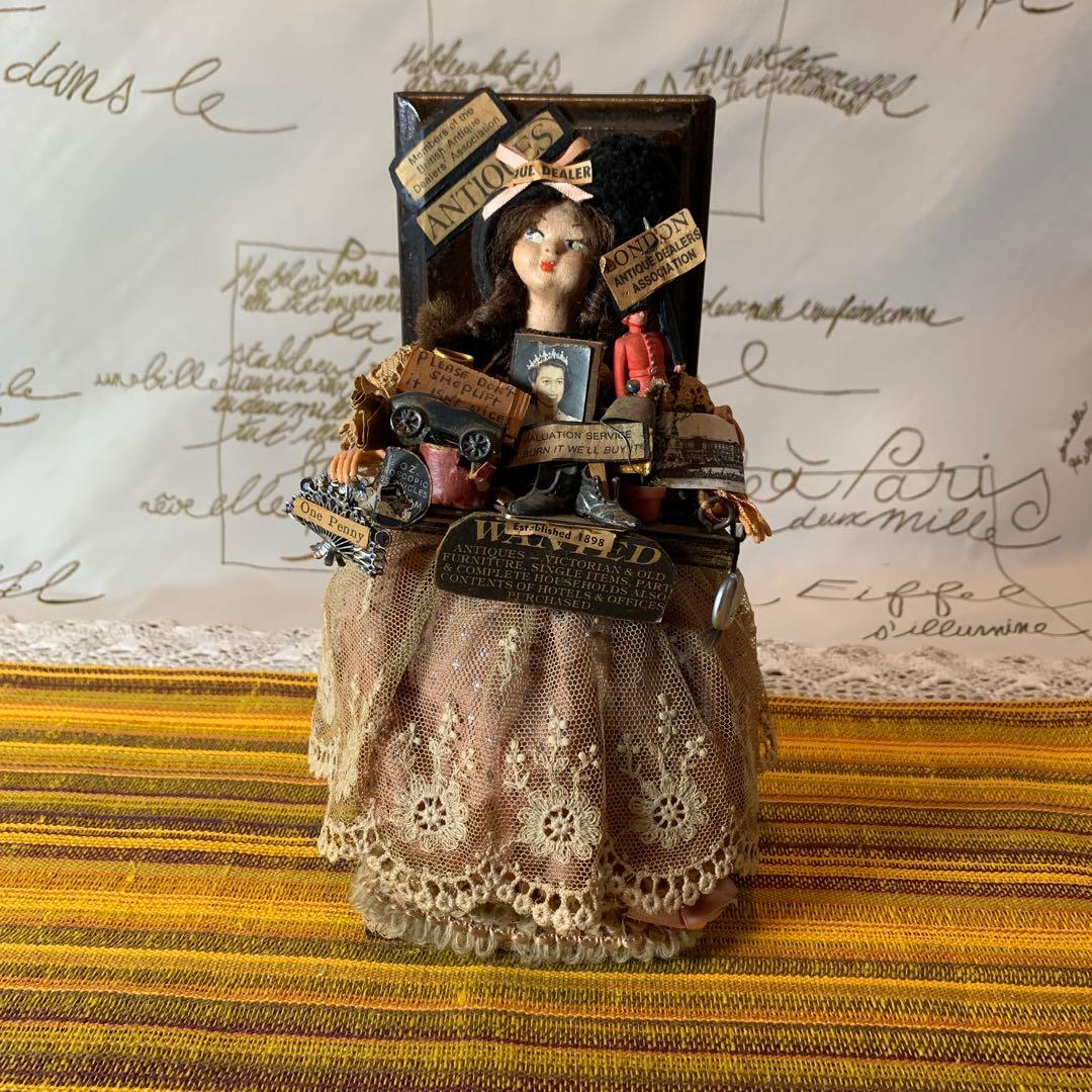 イギリス製　アンティーク　レアなロンドンアンティークショプの看板娘の人形！