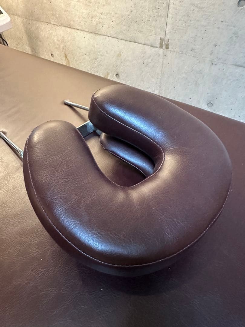 電動　エステベッド　マッサージテーブル ブラウン U字型ヘッドレスト付き