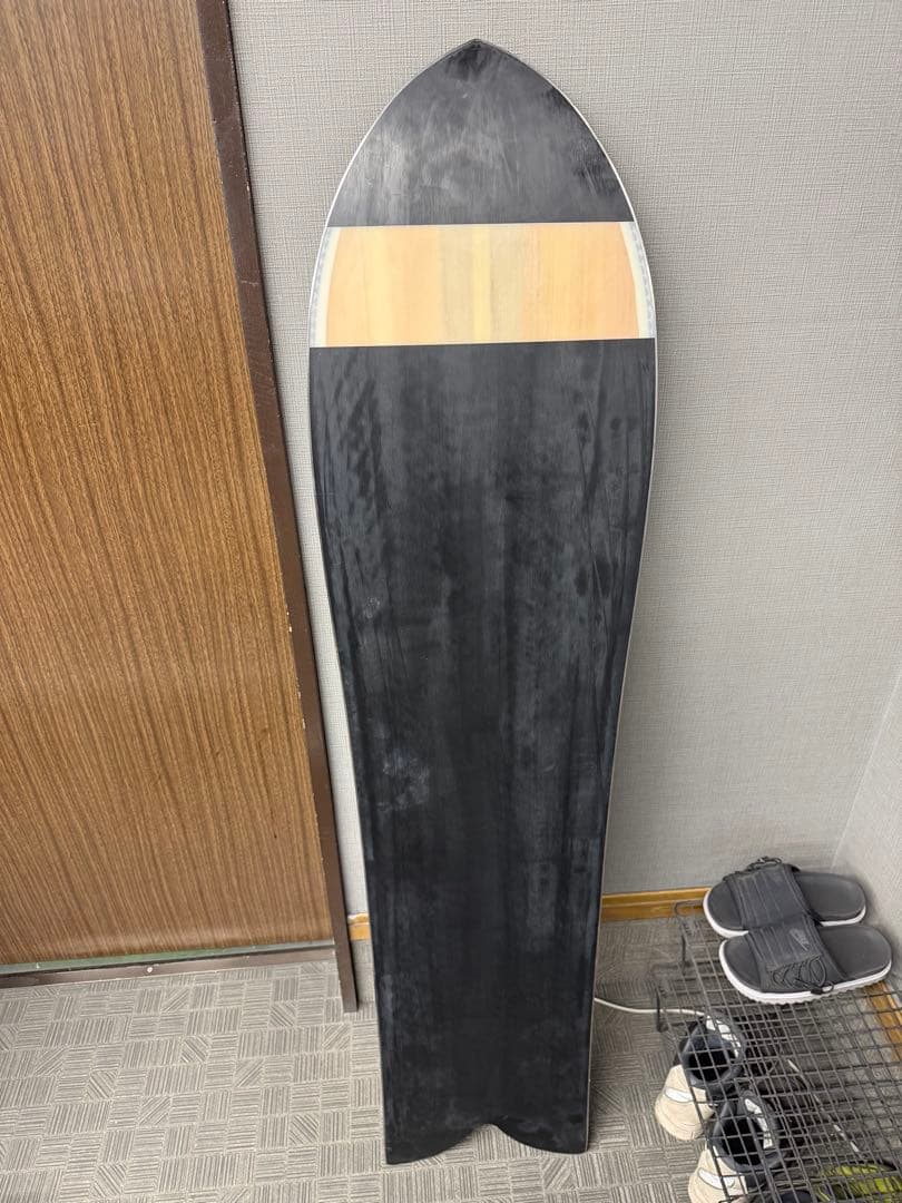 TJ BRAND RETRO FISH 146 スノーボード