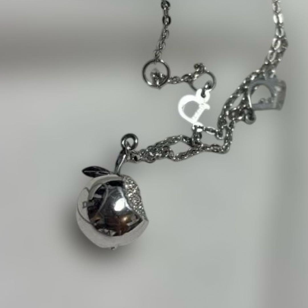 Dior りんごネックレス