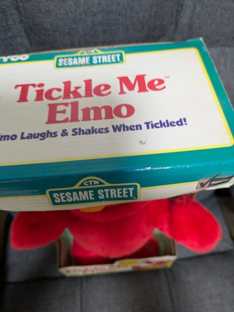 セサミストリート　ヴィンテージエルモTickle Me Elmo