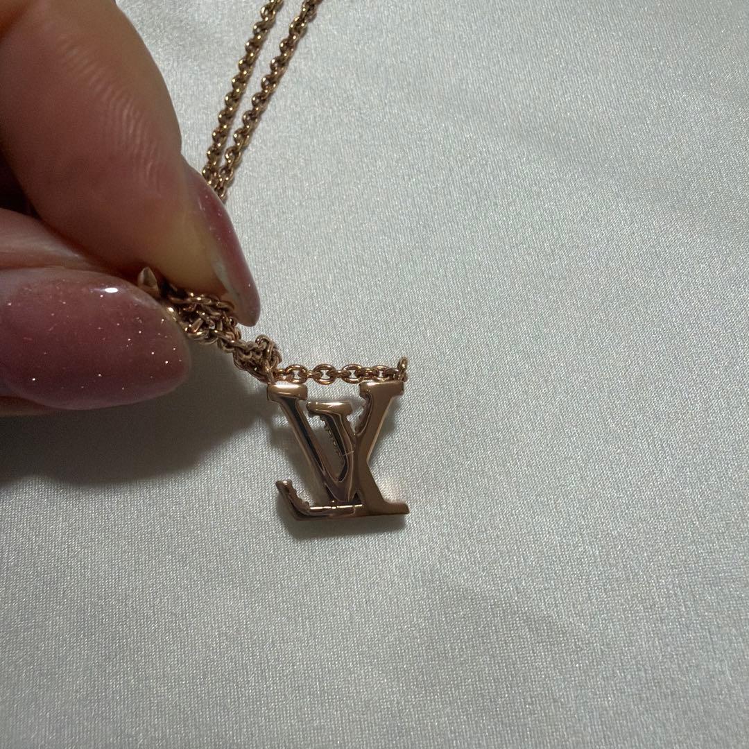 LOUIS VUITTON ルイヴィトン　アイコニック