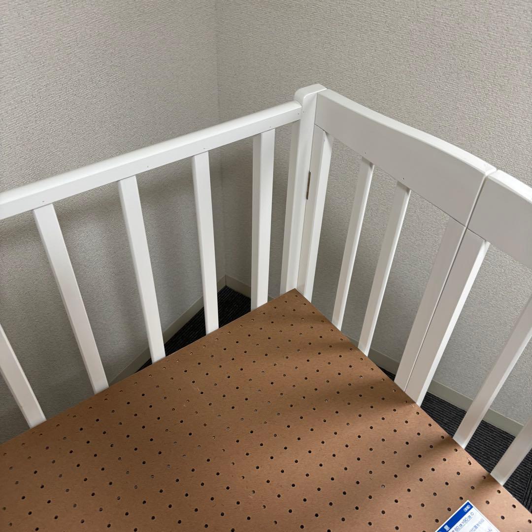 カトージ　ベビーベッド　折りたたみ　品番02006