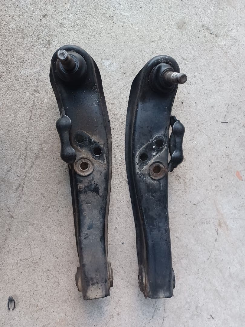 s13系　純正ロアアーム