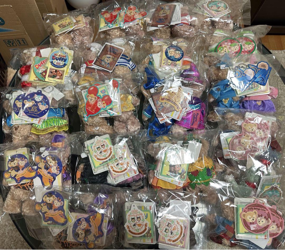 ダッフィー　シェリーメイ　ジェラトーニ まとめ売り　 ぬいぐるみバッジ
