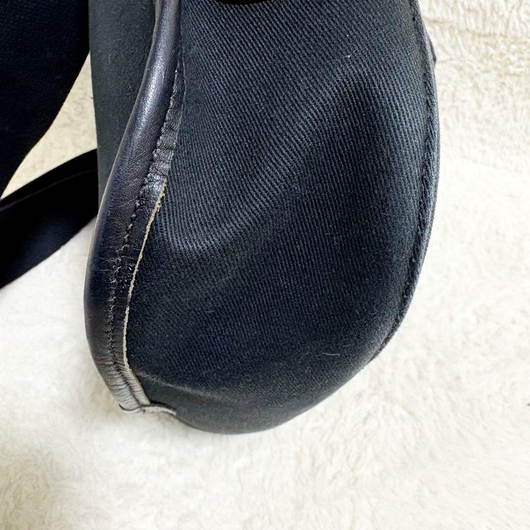 ブレディ　ショルダーバッグ　斜め掛け　キャンバス　レザー　牛革　イギリス製