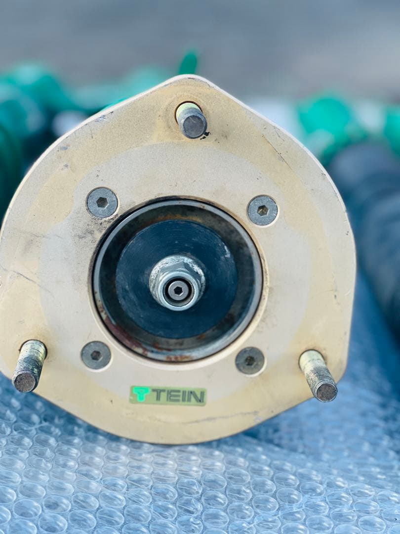 トヨタ アイシス（70系）・ノア/ヴォクシー（ZRR70）用 TEIN 車高調